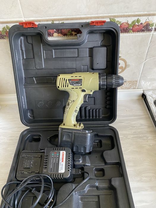 Шуруповерт дрель 12 в