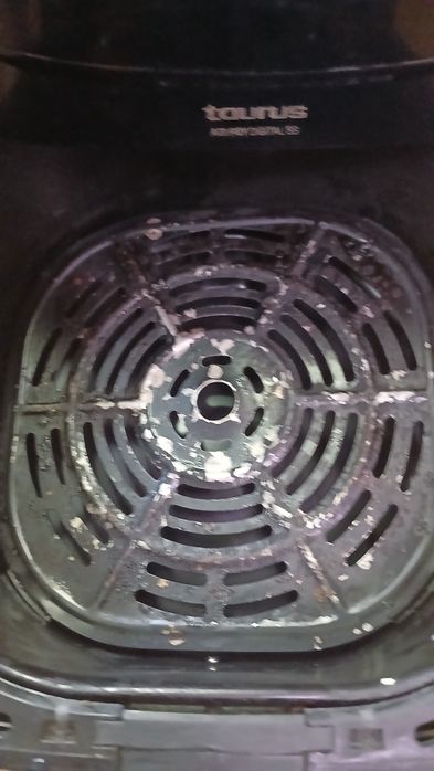 Продавам Air Fryer фритюрник с горещ въздух