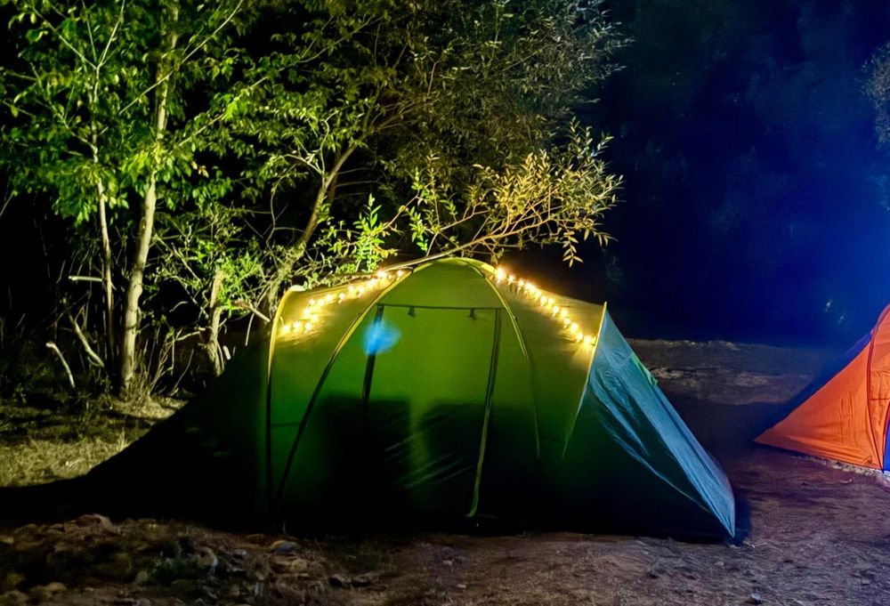 Cort camping pentru 4 persoane