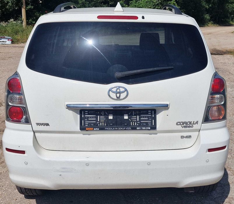 Toyota Corolla Verso 2.2 D-CAT на части Тойота Корола Версо 2.2 ДКАТ