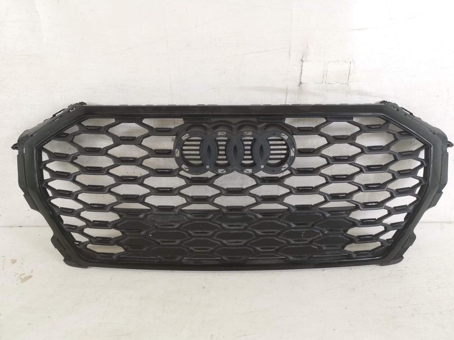 Ауди Кю3 / Audi Q3 F3 S-Line Оригинална предна решетка на радиатора в