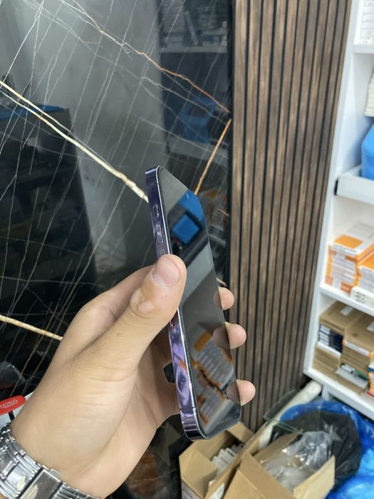 iPhone 14 pro ..