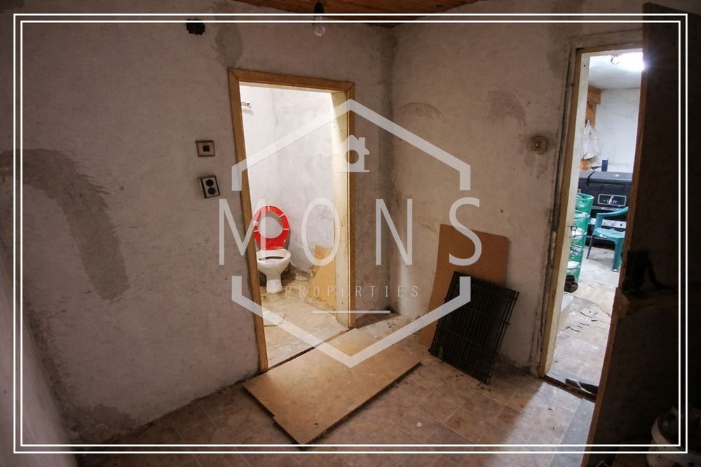 Магазин в Габрово, област-гр.Севлиево площ 40 цена 300