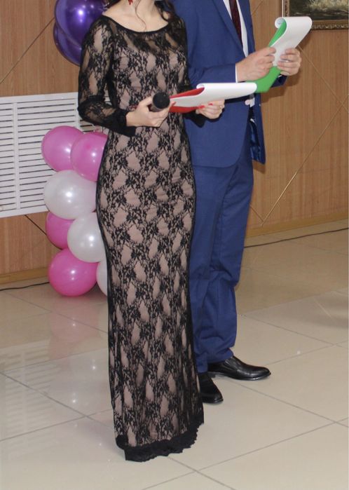 Вечернее черное гипюровое платье