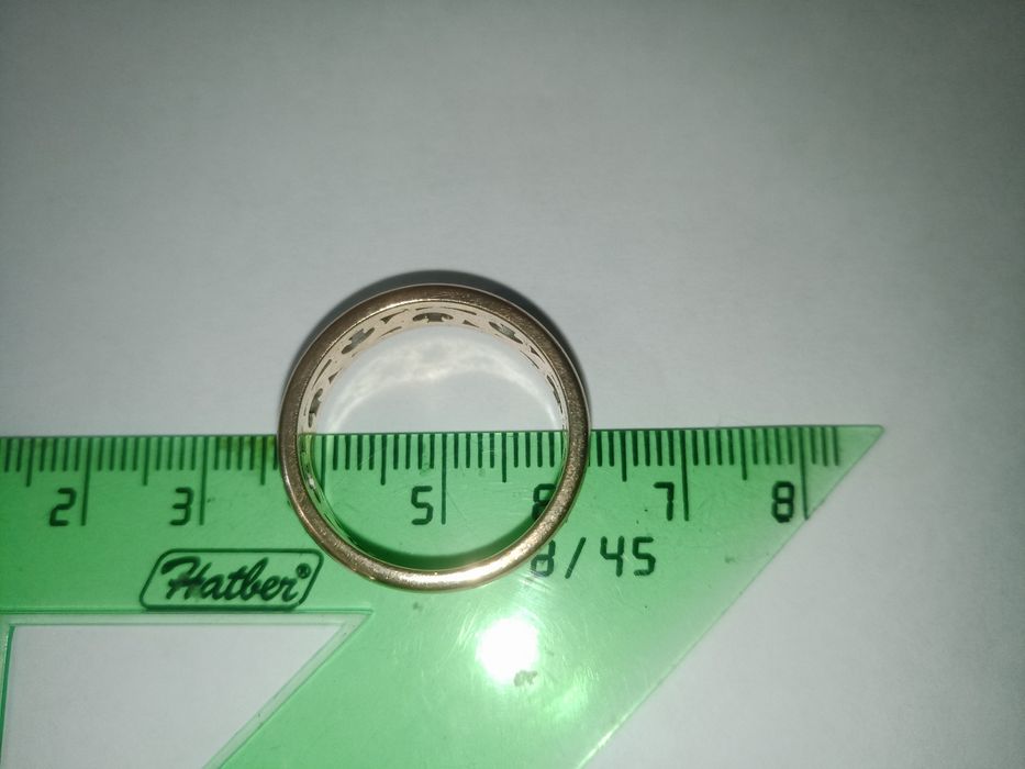 Продам золотое кольцо