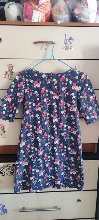 Продам платья 500тг