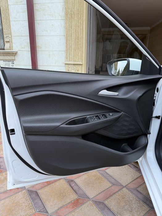 Onix 2025 mexanika sotiladi