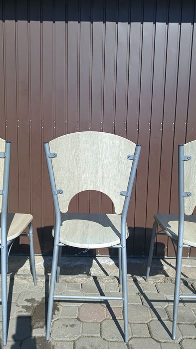 Vând set de 4 scaune de la Jysk