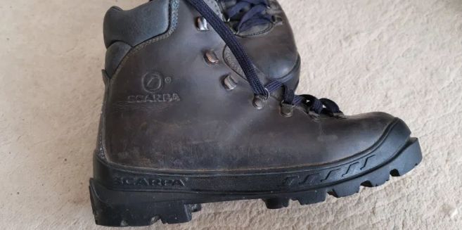 bocanci tehnici alpinism gheata iarna garmont goretex 39