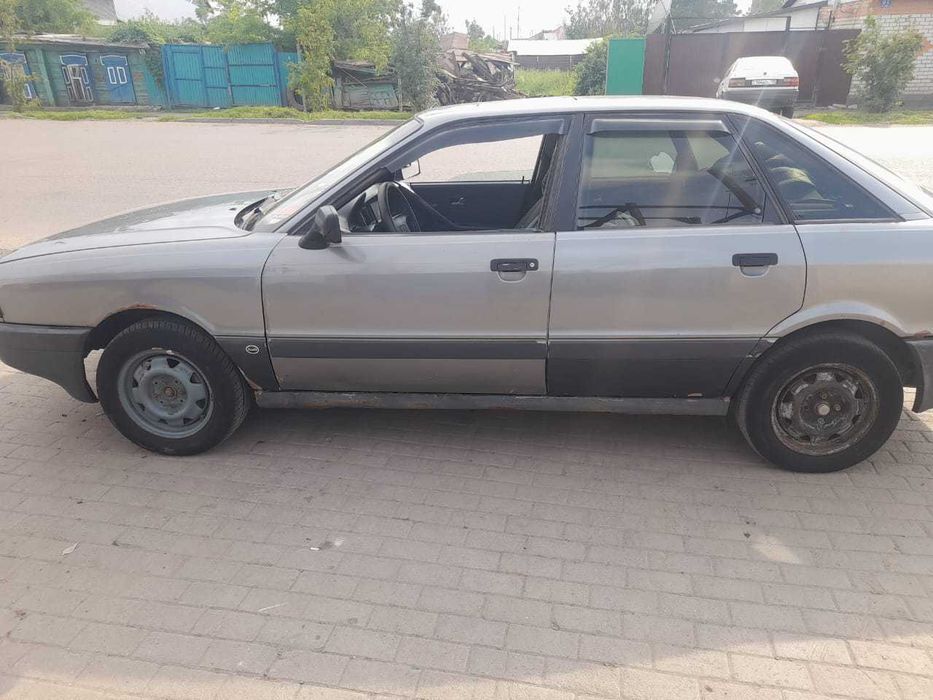Продам Audi 80 . Гидрач, V1.8, газ/бензин.
