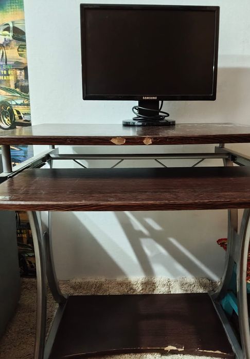 Продам компьютерный столик