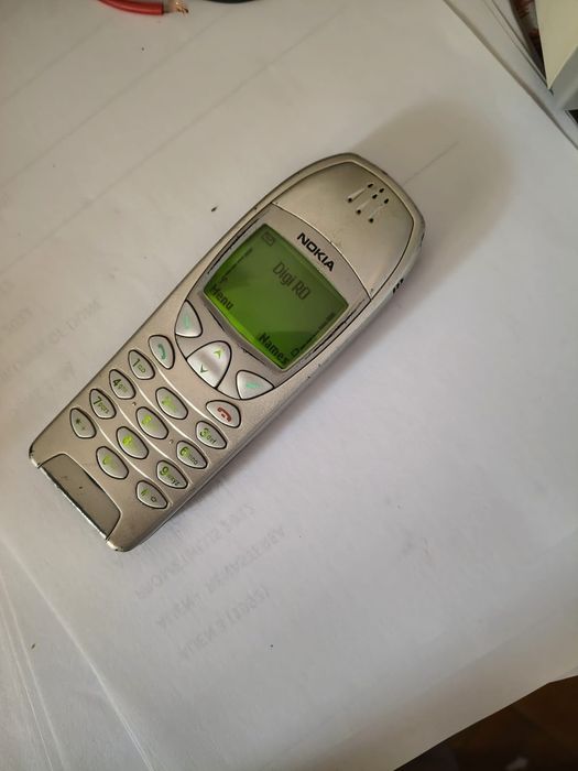Nokia  6210  ( liber de rețea)