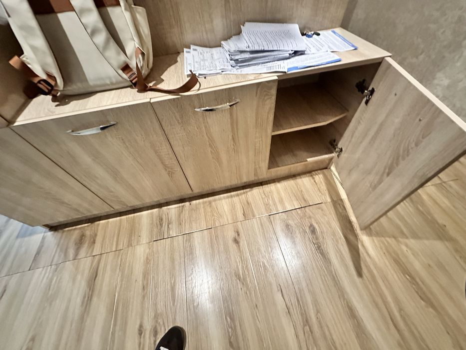 Продам шкаф для прихожей