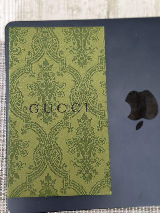 Кейс Gucci за Iphone 13
