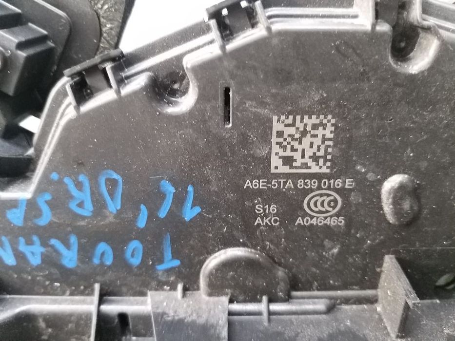 Broasca usa dreapta spate vw touran 3 a6e5ta839016e