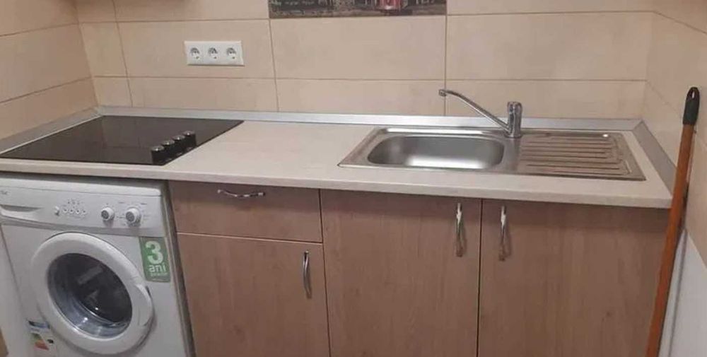 Дава се под наем Едностаен апартамент в Пловдив, Център - 45 кв.м за 204 € - Снимка #1