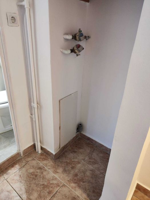 vand apt renovat 2 camere Calea Vitan, Bucuresti