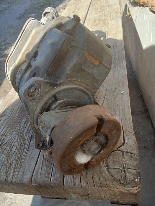 Автозапчасти и аксессуары