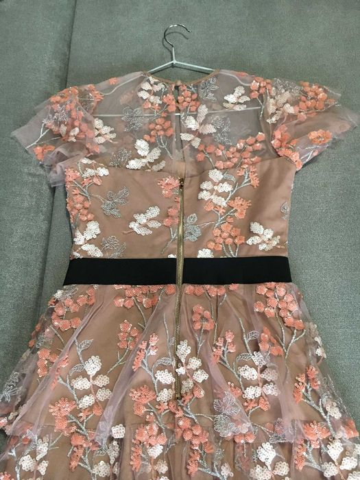 rochie midi model deosebit cu aplicatii, marime xs/s