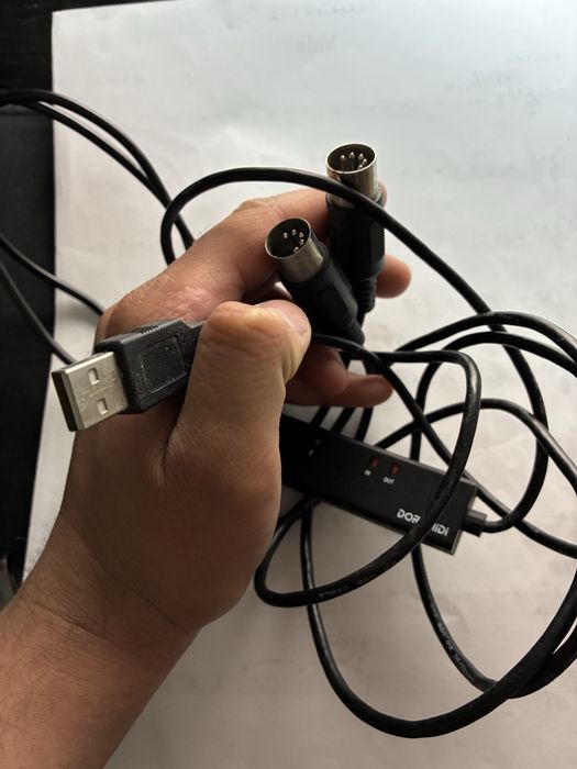 Cablu audio MIDI USB