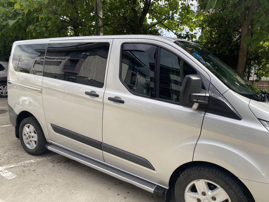 Închiriez auto 8+1 locuri Ford Tranzit Custom 2016