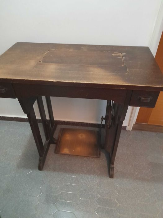 Masina de cusut veche