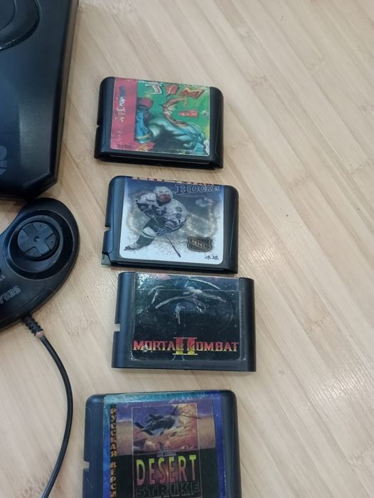 Sega 1997года выпуска с играми