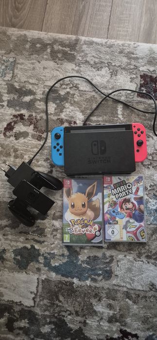 Consolă Nintendo Switch Neon Red/Blue + Dock + 2 Jocuri Fizice