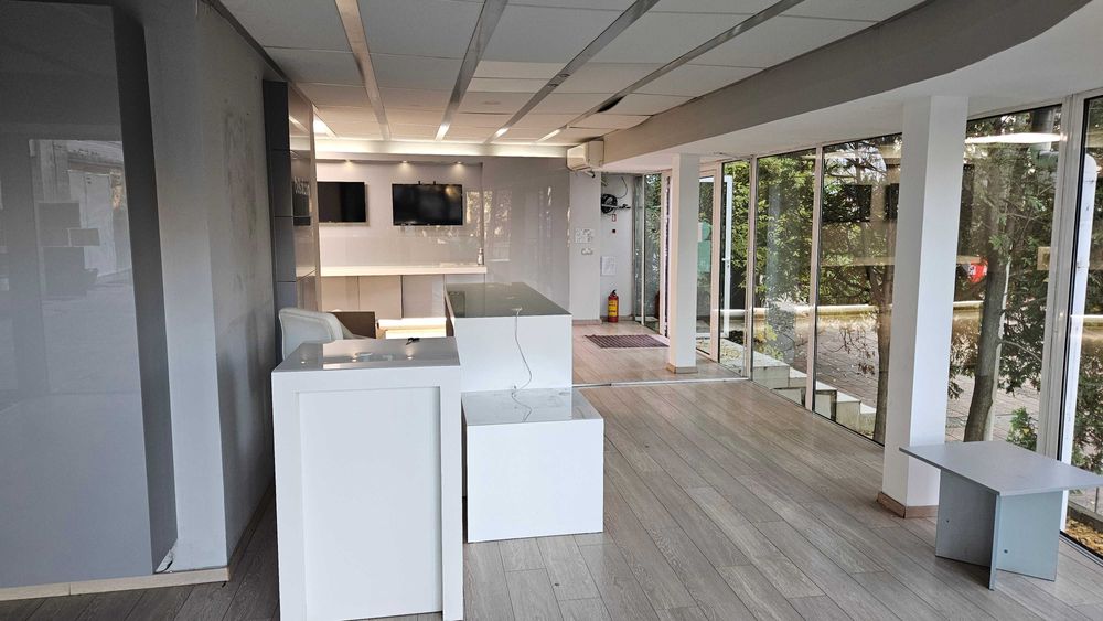 Дава се под наем Магазин в Добрич, Център - 91 кв.м за 765 € - Снимка #8