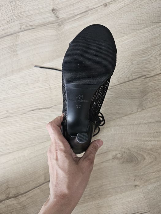 Туфли High heels