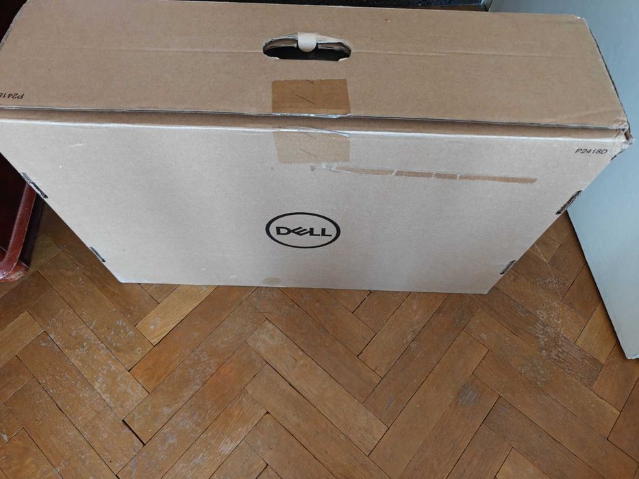 2K QHD Монитор Dell P2418D (23.8" IPS, 2560x1440) – Пълен комплект с кутия!