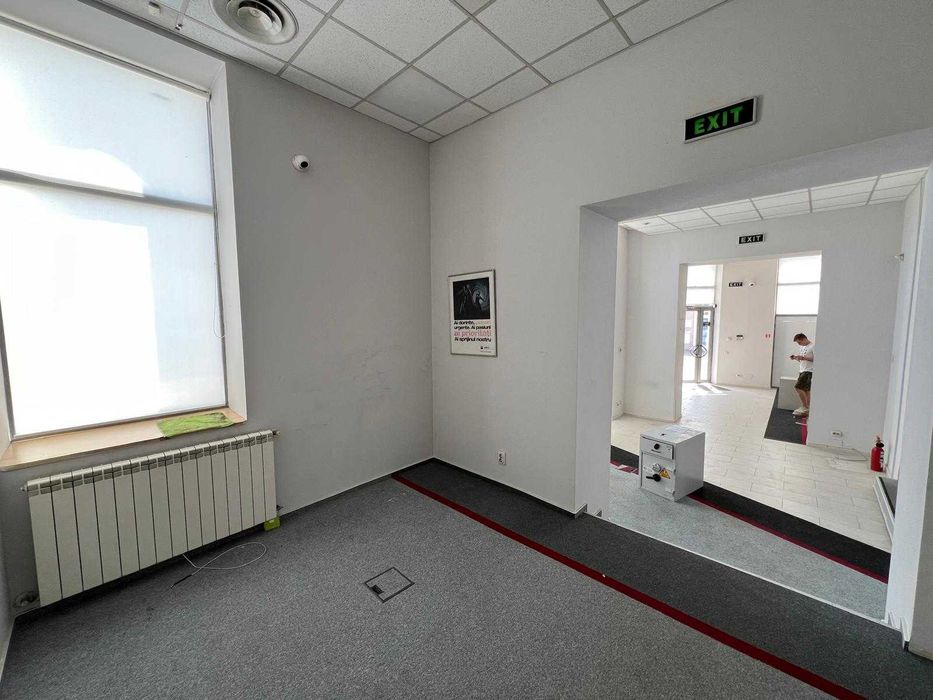 Imobil de prestigiu disponibil – fostă agenție bancară BRD.