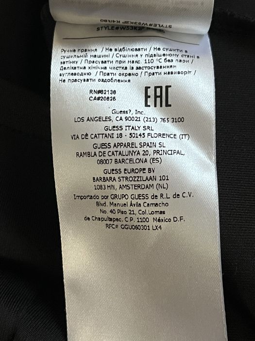 Rochie neagră, Guess LosAngeles