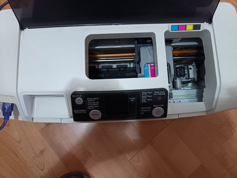 Цветной принтер Epson
