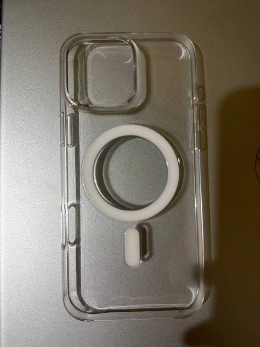 Iphone 16 pro max chexol