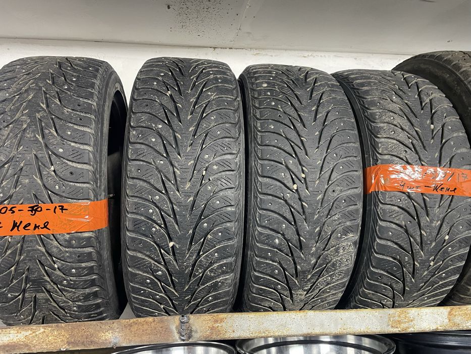 Продам комплект 17 резины