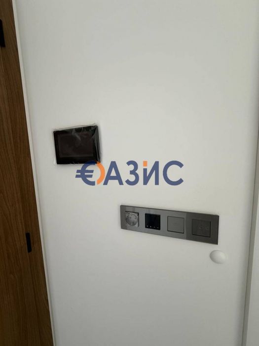 Продава се Двустаен апартамент в к.к. Слънчев бряг - 48 кв.м за 1190 €/кв.м - Снимка #2