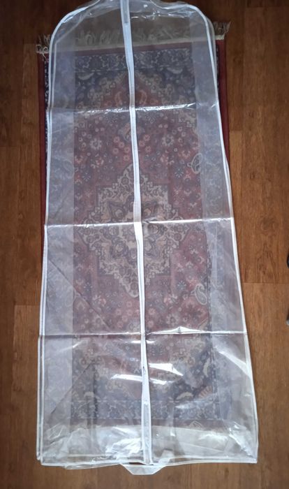 Чехлы для свадебных и вечерних платьев