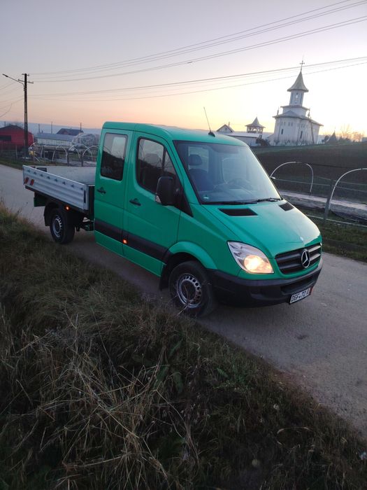 Mercedes sprinter 7 locuri lada 280