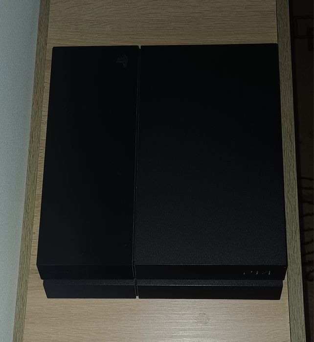 Vand PS4 slim de 1T