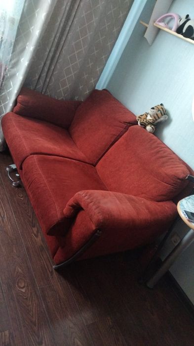 Продам не дорого диван тройка