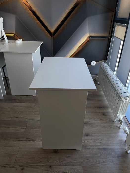 Продаётся стол для рабочего места.