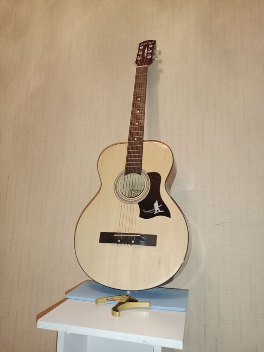 Гитара акустически