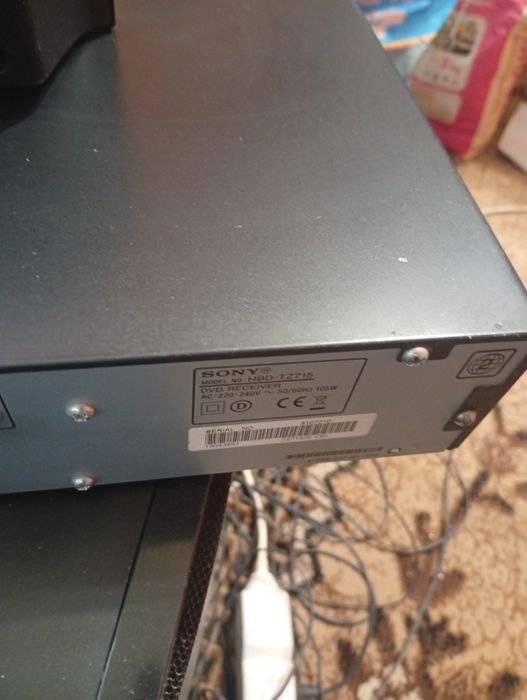 Продава се двд плеър домашно кино Сони моделDAVTZ715н о  сони