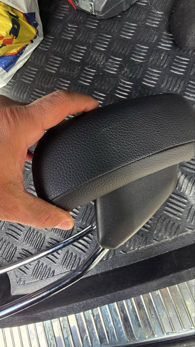 Подглавник Мерцедес/Mercedes W204