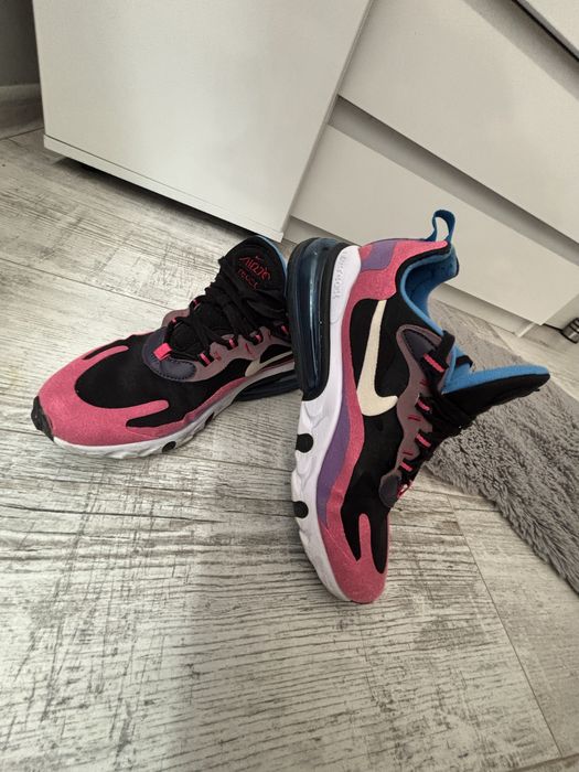 Дамски маратонки Nike Air Max 270 React