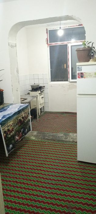 Narxi kelishsa boʻladi 4xonali 5-qavat kvartira sotiladi
