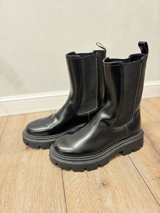 Продам ботинки осенние