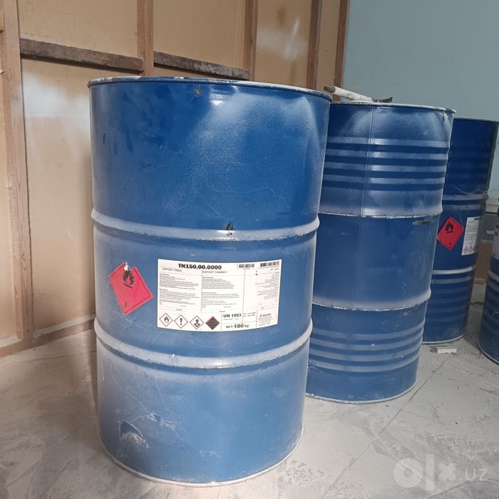 200 litrlik bo‘chkalar sotiladi