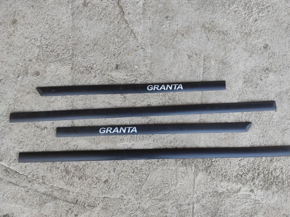 Молдинги на ладу гранту